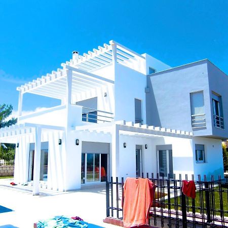 Luxury Villa With Amazing View, เซสเม ภายนอก รูปภาพ